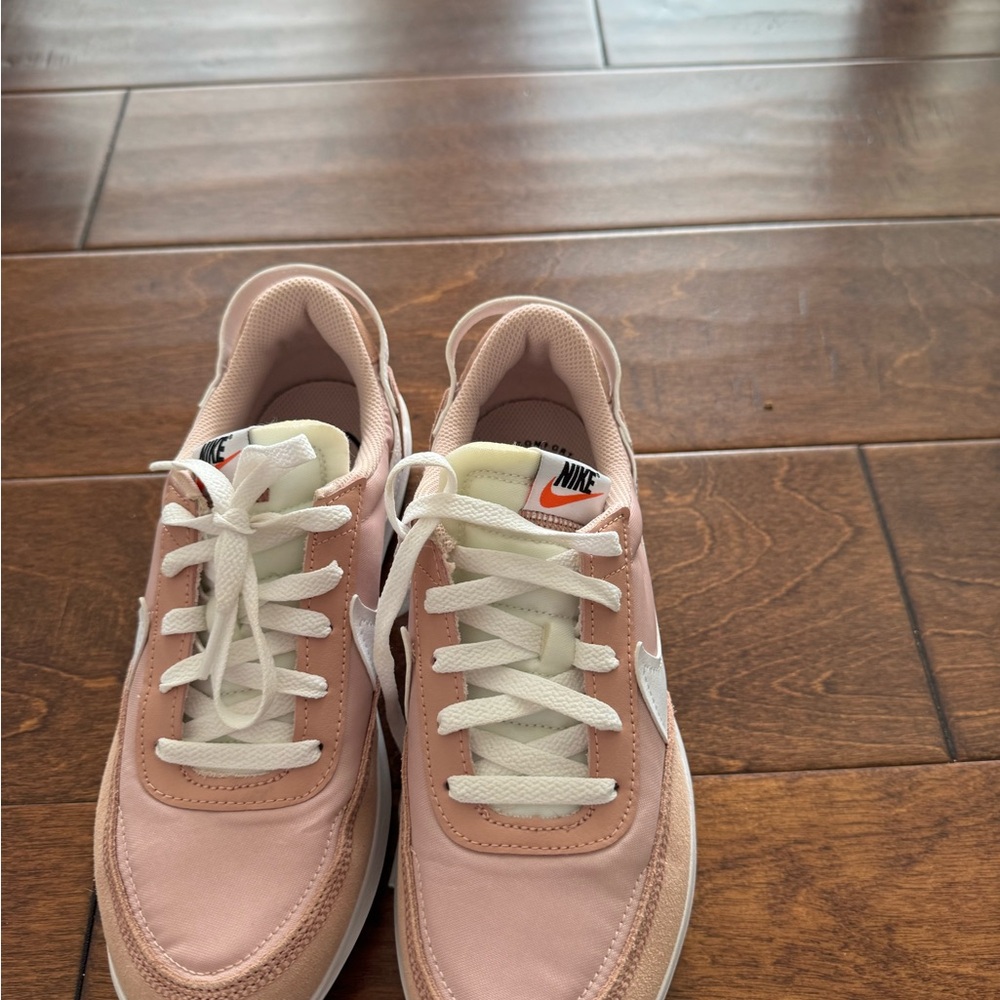 Nike Women's Soft Pink Sneakers